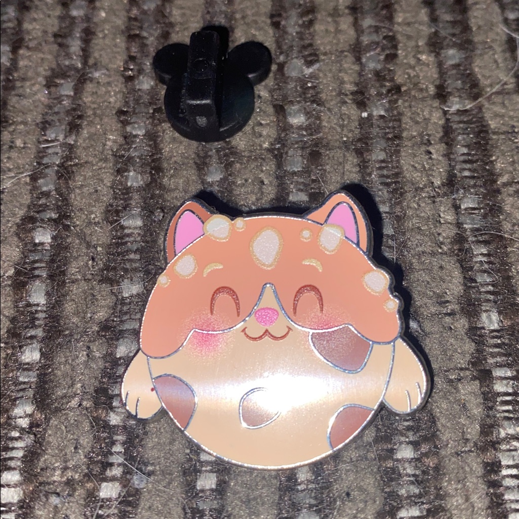 Disney Mochi Munchlings Pin
